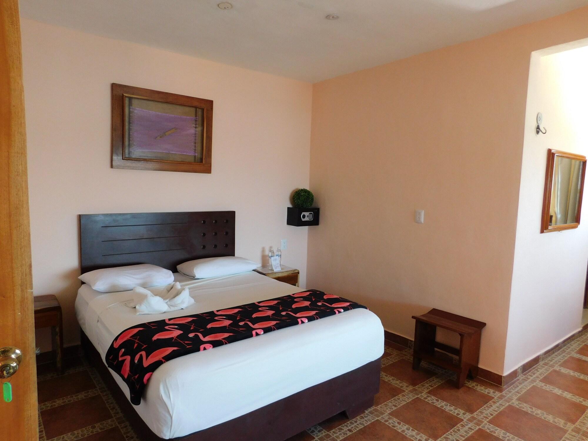 Hotel El Perico Marinero Río Lagartos