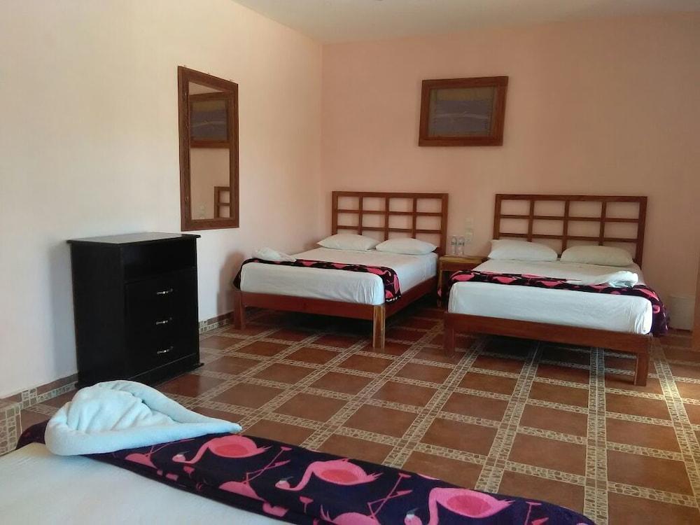 Hotel El Perico Marinero 2*
