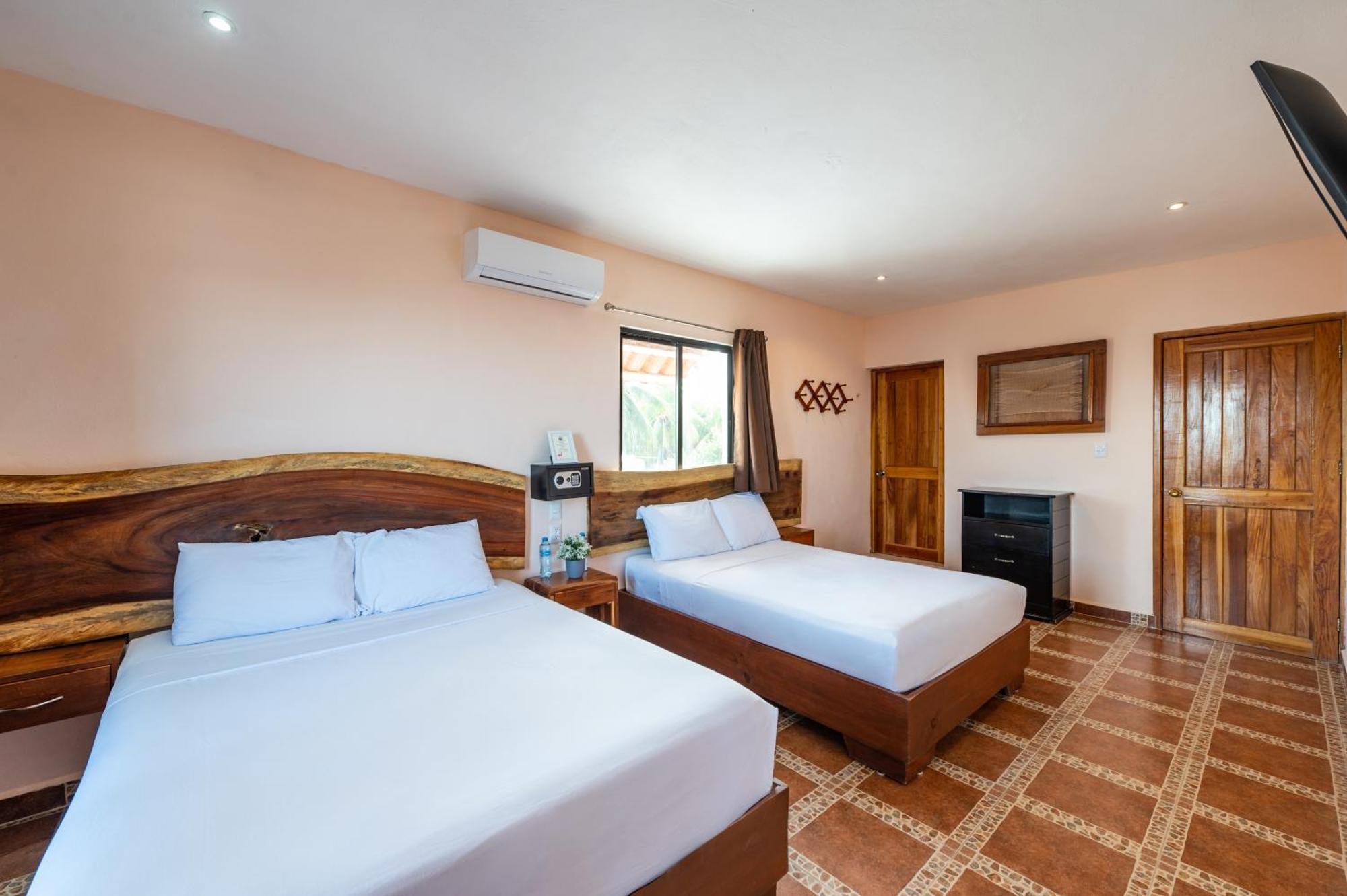 Hotel El Perico Marinero 2*
