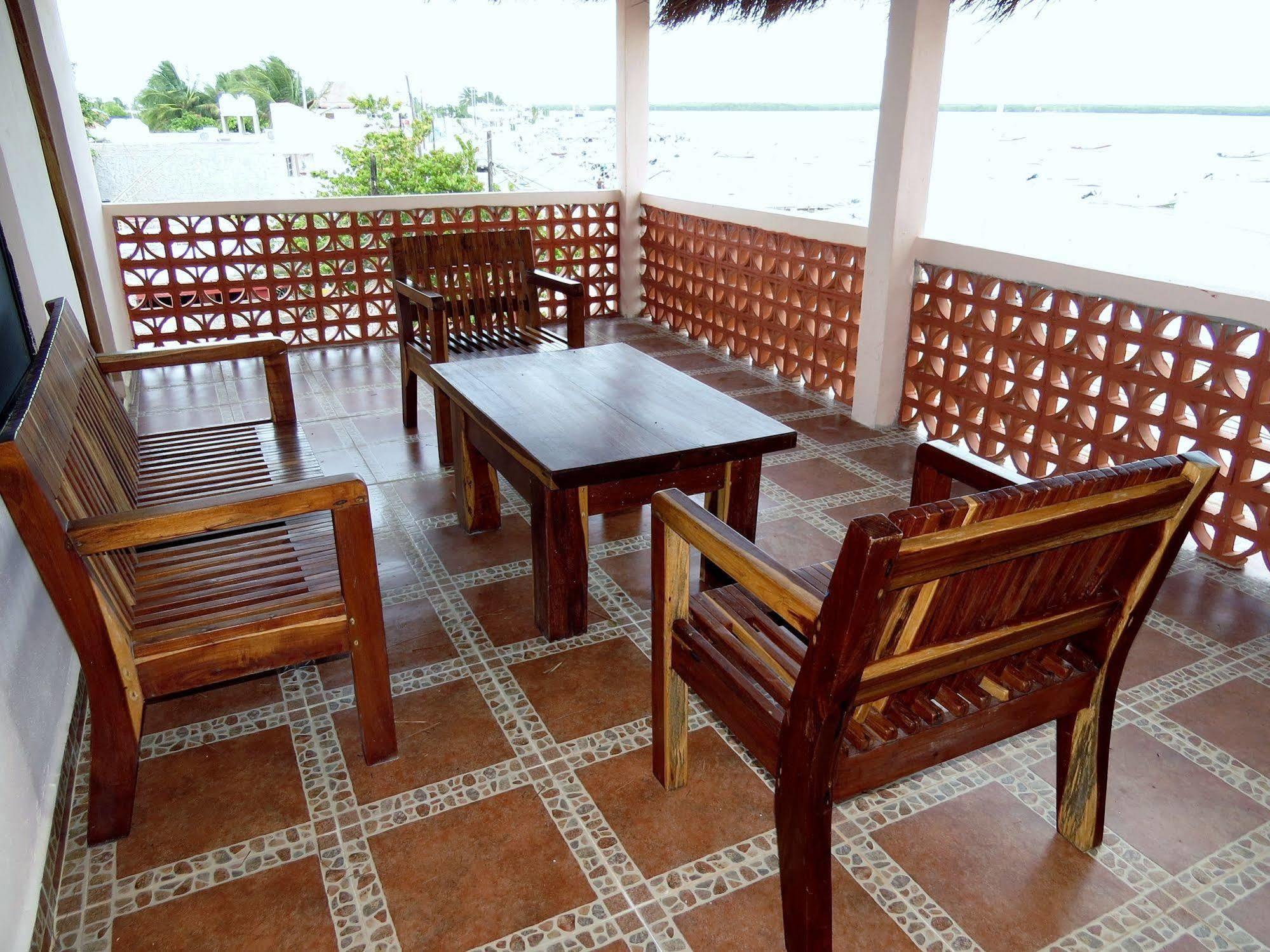 Hotel El Perico Marinero